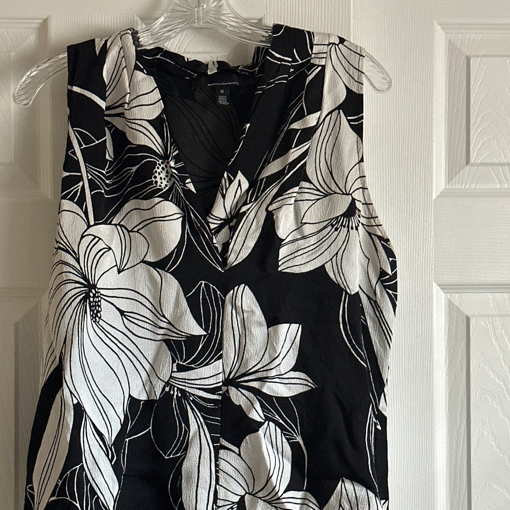 Sleeveless blouse